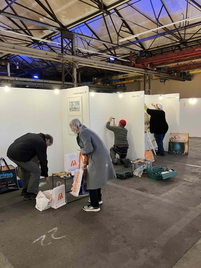 Einrichten der Ausstellung